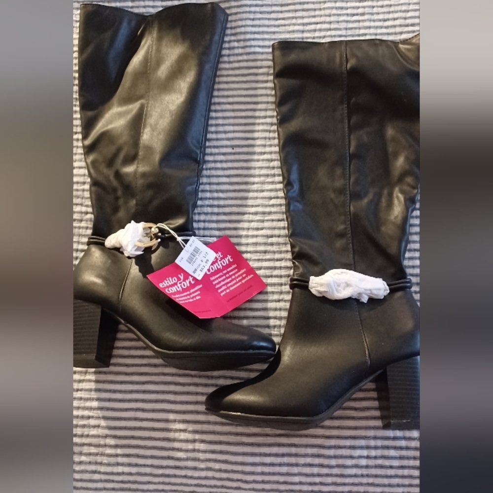 Dexflex Comfort Black Heeled Boots